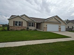 665 N 6th Street Cir, Princeton, IA 52768