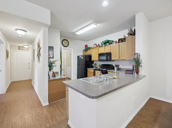 Residences at Sunset Pointe