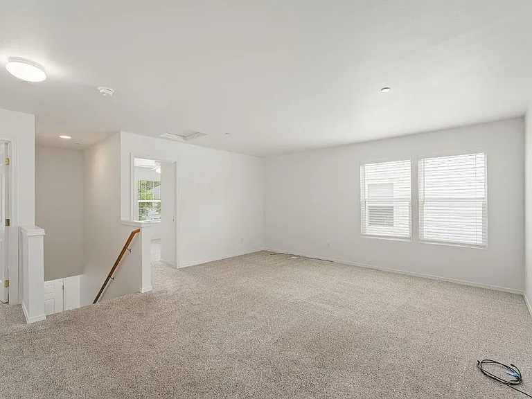 2429 Tolmie Ave — Photo 22