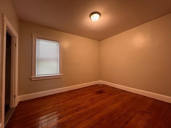 4th image of 177 Ives St #1