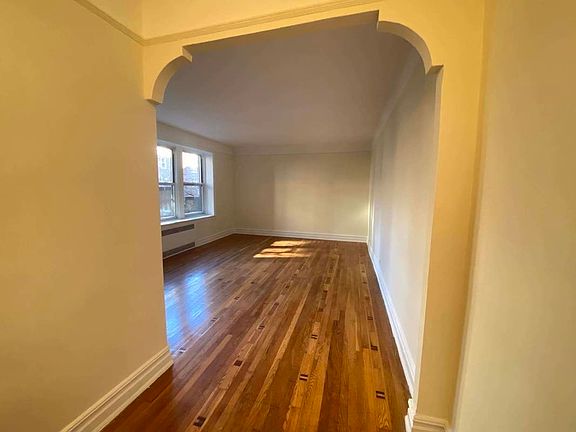 5th image of 62-82 Saunders St #E2