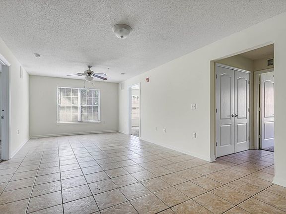 5th image of 3000 S Adams St #113