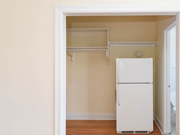 4th image of 3335 W Diversey Ave Unit 712