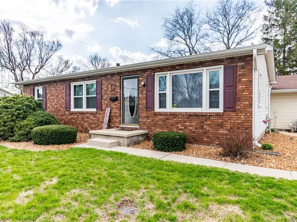 15 E Louis St, Sullivan, IL 61951