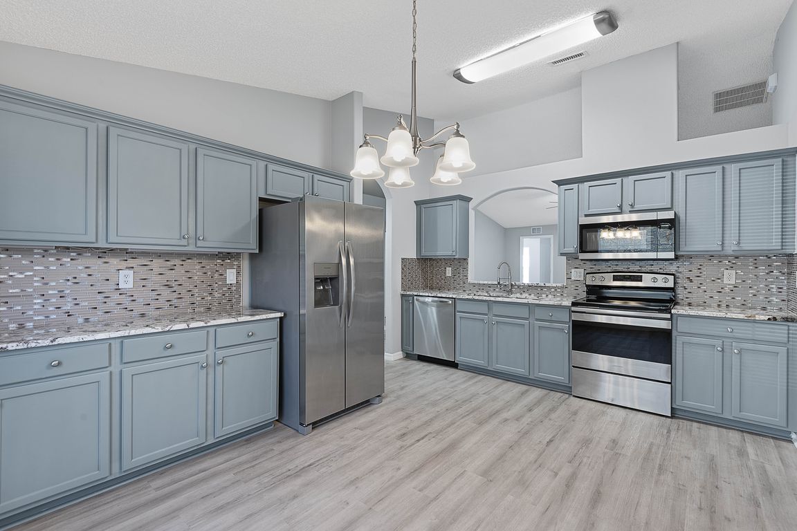 next background image