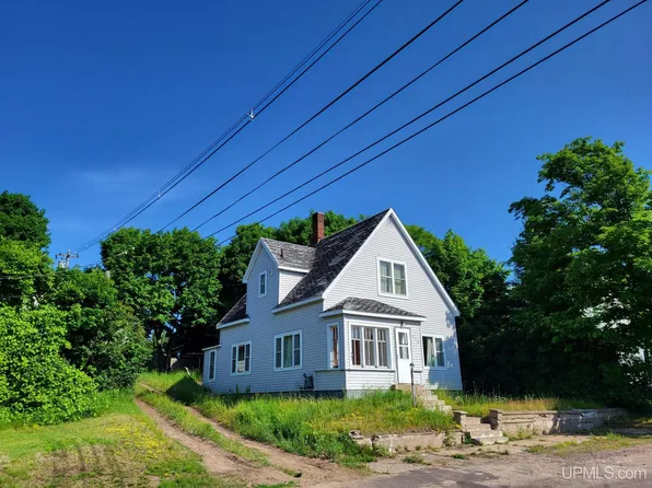 410 Spar St, Ontonagon, MI 49953