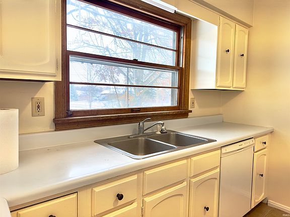 5th image of 5304 N Bend Dr