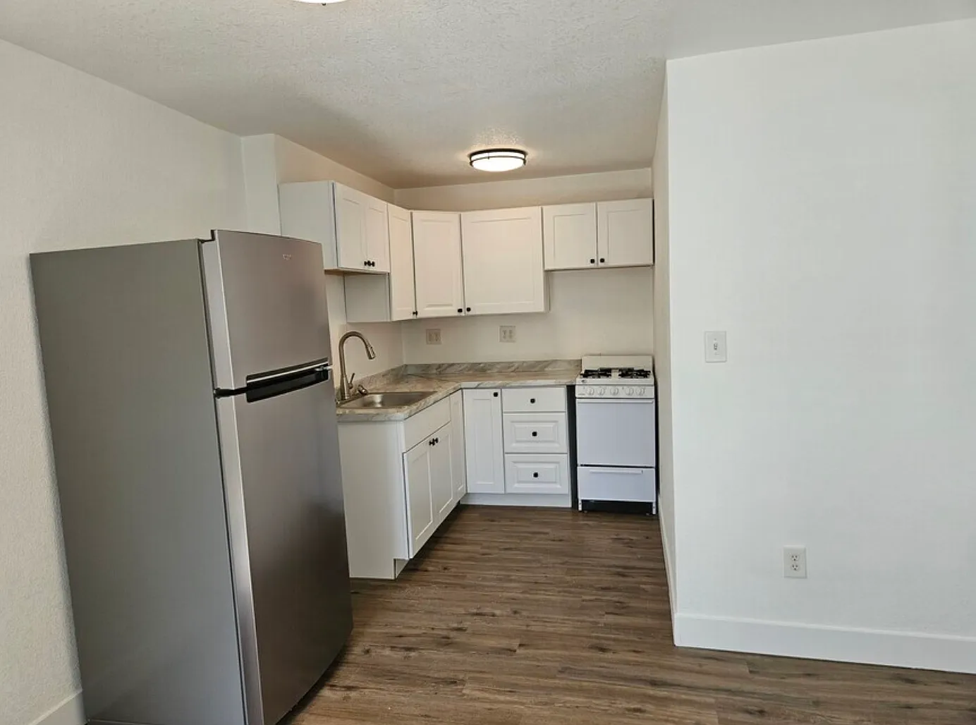 1 bed, 586 sqft, $1,350 — Photo 1