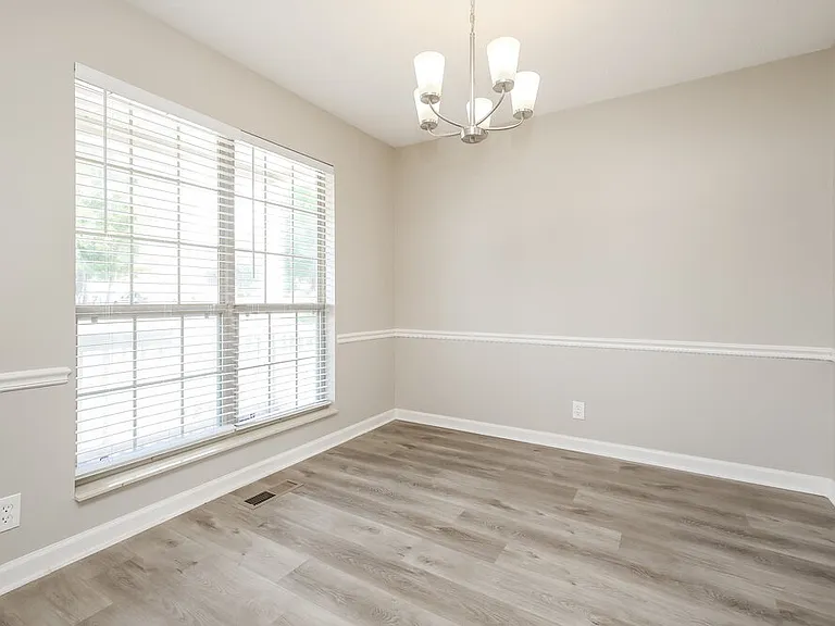 404 Sorensen Way — Photo 5