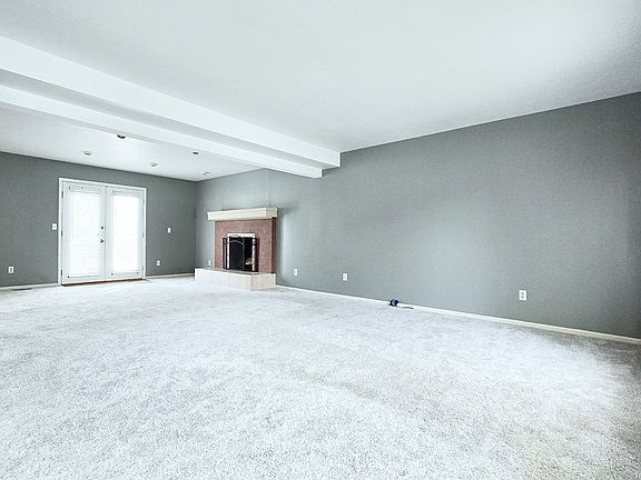 3rd image of 7021 Longview Dr