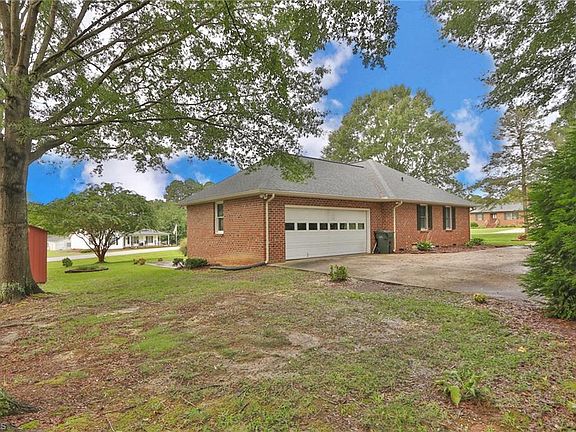 4th image of 1466 Bumgarner James Ln