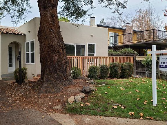 3rd image of 720 College Ave