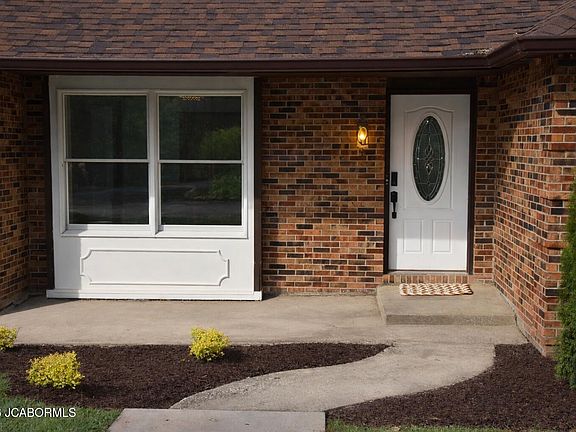 3rd image of 7002 N Kaywood Dr