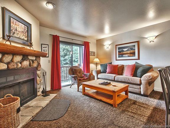 3rd image of 1491 Woodside Ave #104A