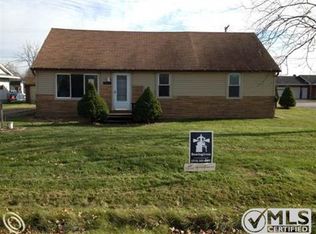 6821 Marsh Rd, Cottrellville, MI 48039