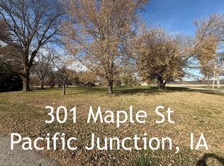 301 Maple St, Pacific Junction, IA 51561