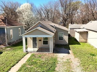1129 N Rogers Avenue, Springfield, MO 65802