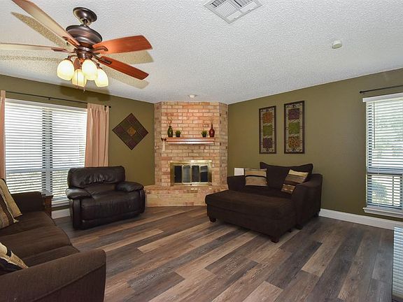 5th image of 815 Shadwell Dr
