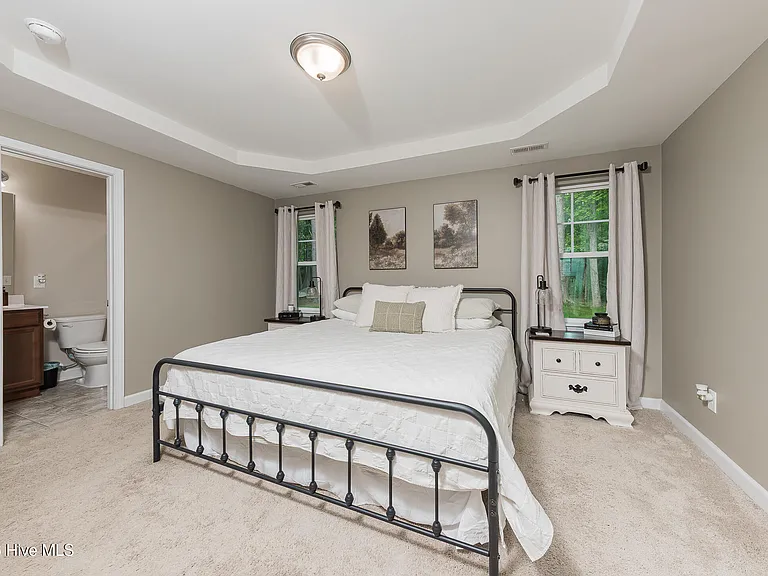 137 Wilburne Dr — Photo 22
