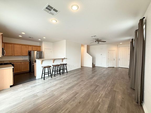 5th image of 773 Proud Waters Ct