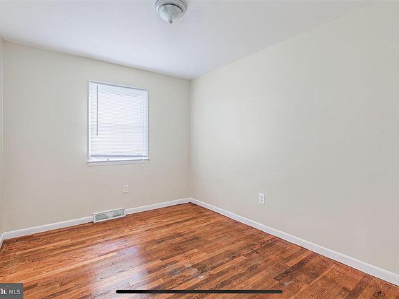 5th image of 1329 Salem Ave #2