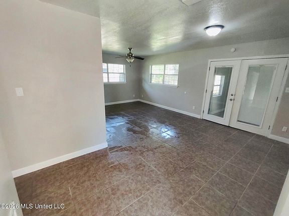 2nd image of 2110 Woodmont St
