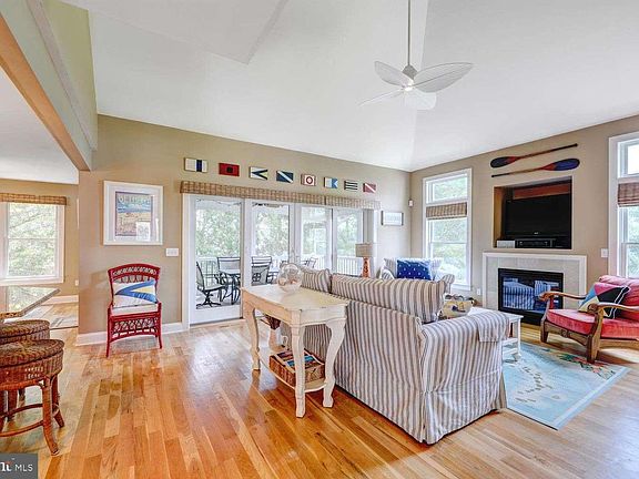 2nd image of 648 Tingle Ave