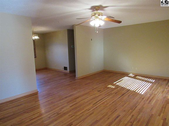 2nd image of 100 E Forest Ave