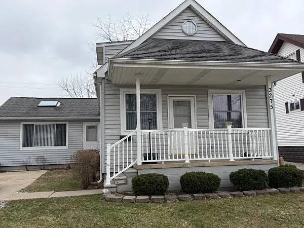 3275 Prairie Ave photo 1