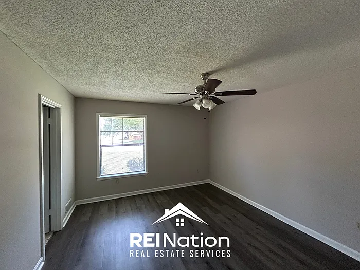 3 bed, 2.0 bath, 1432 sqft, $1,545 — Photo 4