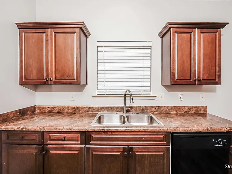 3549 Grand Central Ave — Photo 2