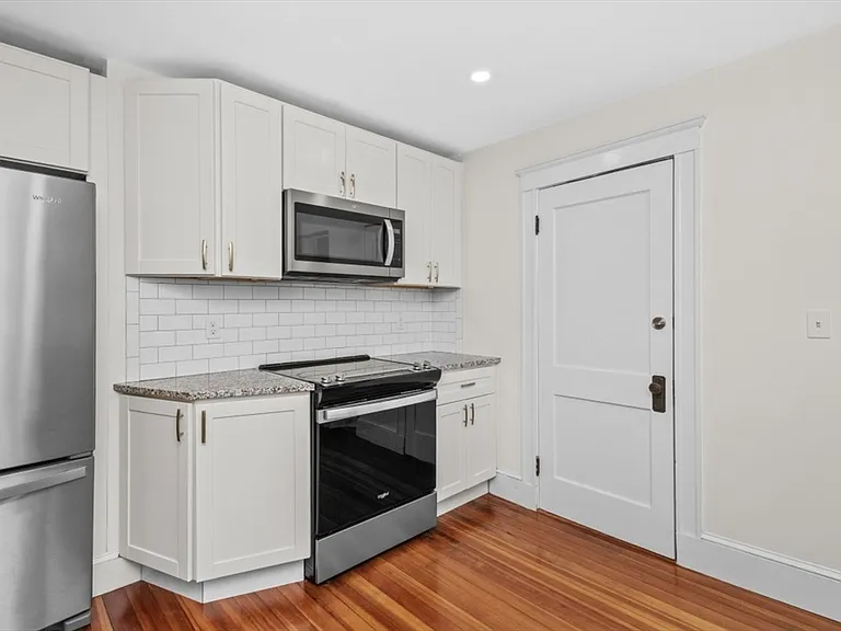 44 Hillsdale St #1 — Photo 11