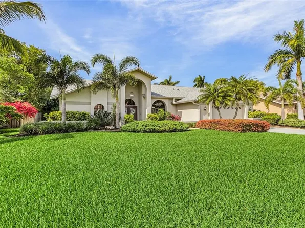 8843 Banyan Cove Cir, Fort Myers, FL 33919