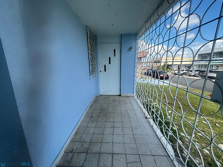 2 Calle 8 #G — Photo 4