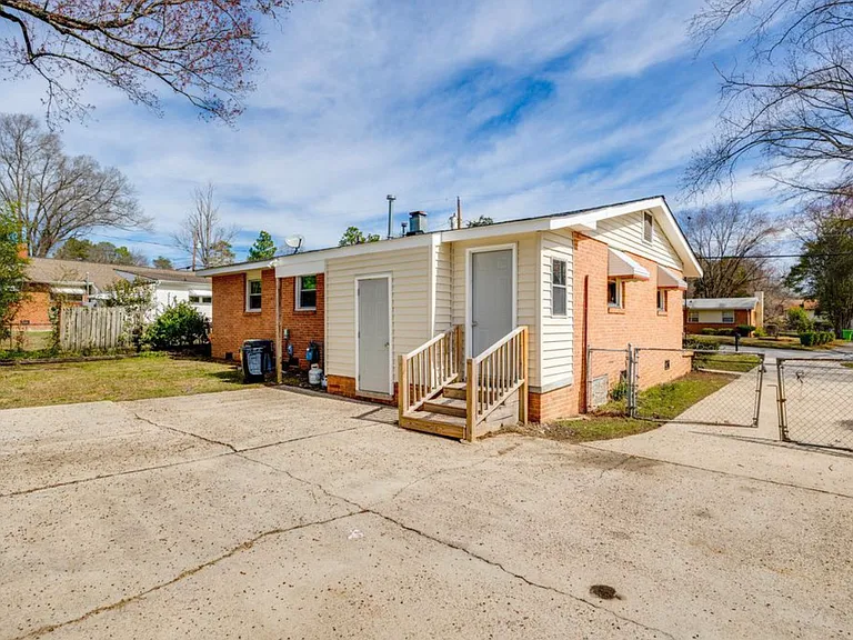 904 Beverly Dr — Photo 21