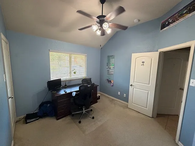8100 Mountain Cedar Dr — Photo 17