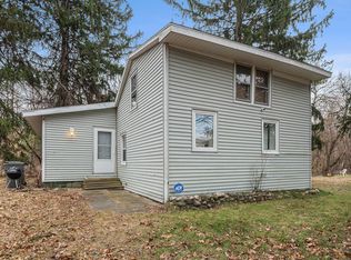 12366 Lubke Rd, New Buffalo, MI 49117