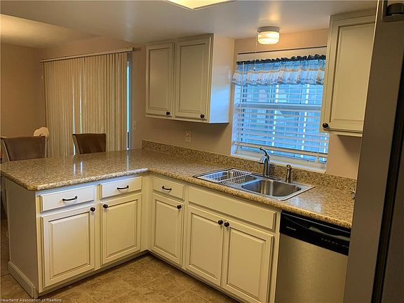 2nd image of 4410 Seawood Ave