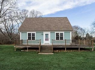 17 Sunset Hill Ave, Prudence Island, RI 02872