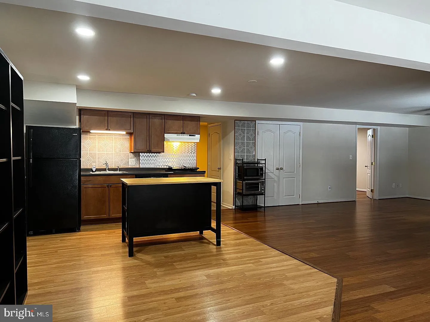 1 bed, 1.0 bath, 4442 sqft, $1,500 — Photo 1