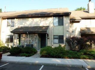 104 Hampshire Dr, Plainsboro, NJ 08536