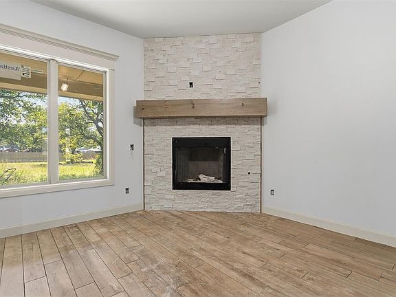5th image of 469 N Gayle Rd