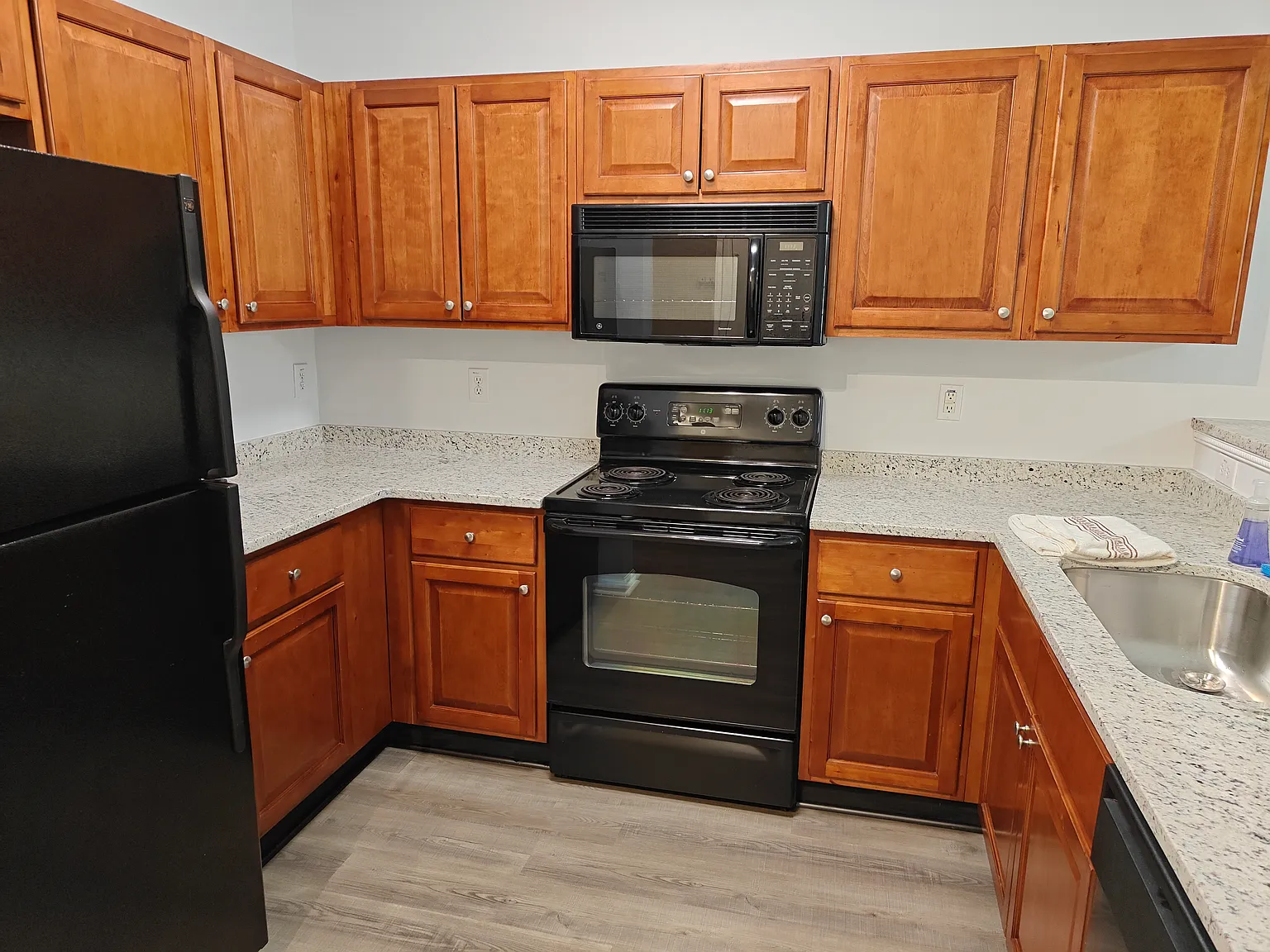 1 bed, 830 sqft, $1,295 — Photo 4