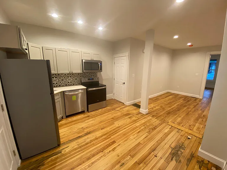 304 W Lemon St #1 — Photo 3