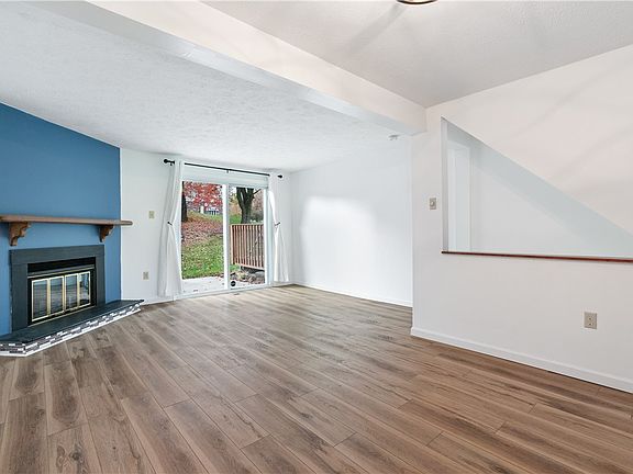 2nd image of 419 Elm Dr