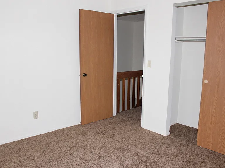 6532 Rolling Glen Dr — Photo 8