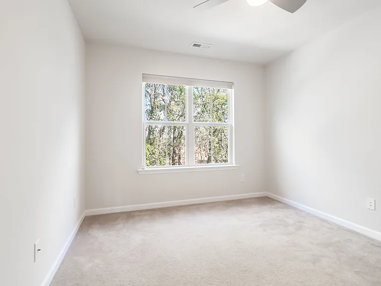8329 Yaxley Hall Dr — Photo 8