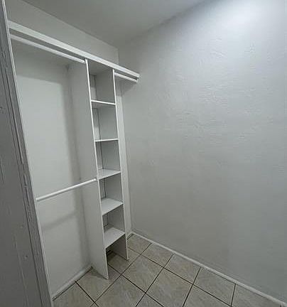 4th image of 1722 Van Buren St #2