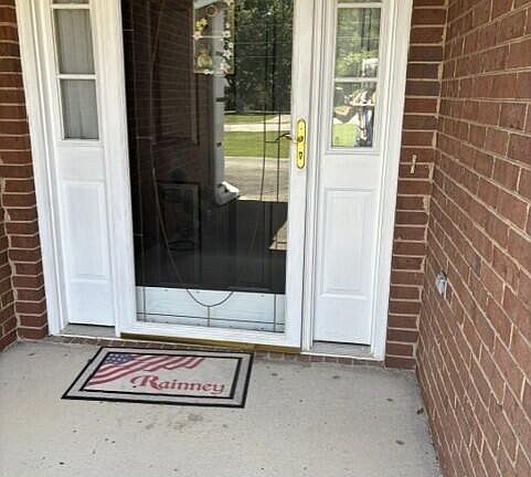 2nd image of 1106 Fox Den Road