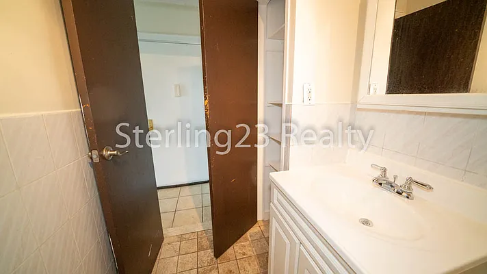 Rented by Sterling Realty Solution Inc | media 10